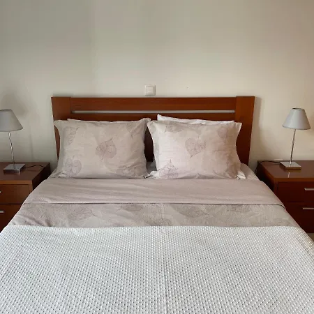 Apartment Apartamento Da Vila By Morna Homes